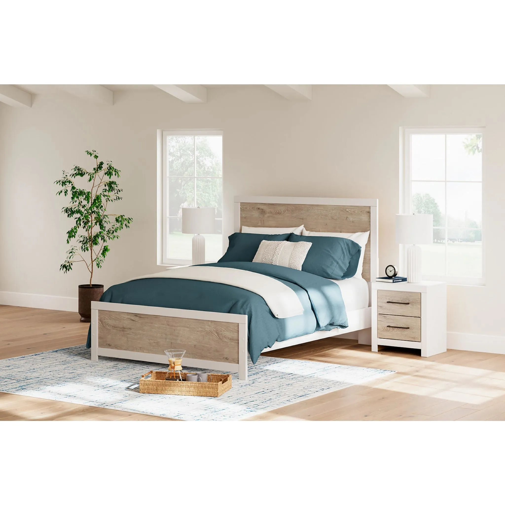 Charbitt Queen Panel Bed