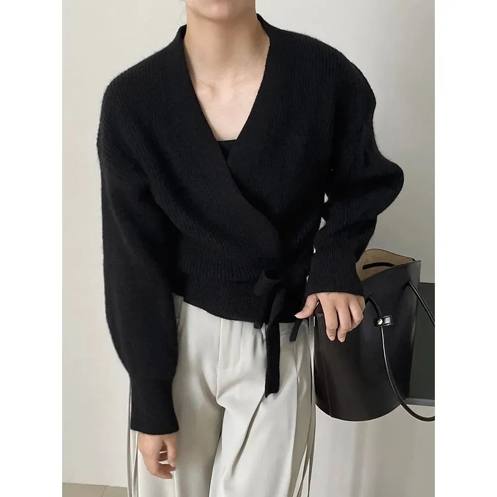 deanwangkt Early Autumn Bow Tie V-Neck Knit Women's Short High Waist Cardigan Sweater Coat Overlay Design Sense Top
