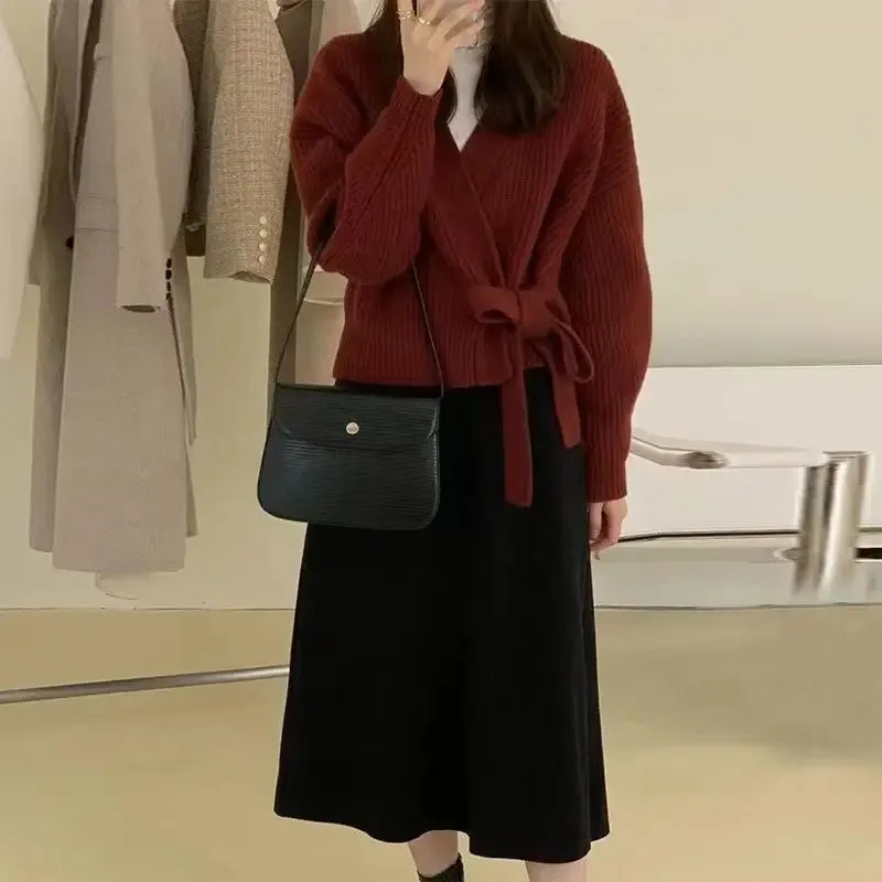 deanwangkt Early Autumn Bow Tie V-Neck Knit Women's Short High Waist Cardigan Sweater Coat Overlay Design Sense Top