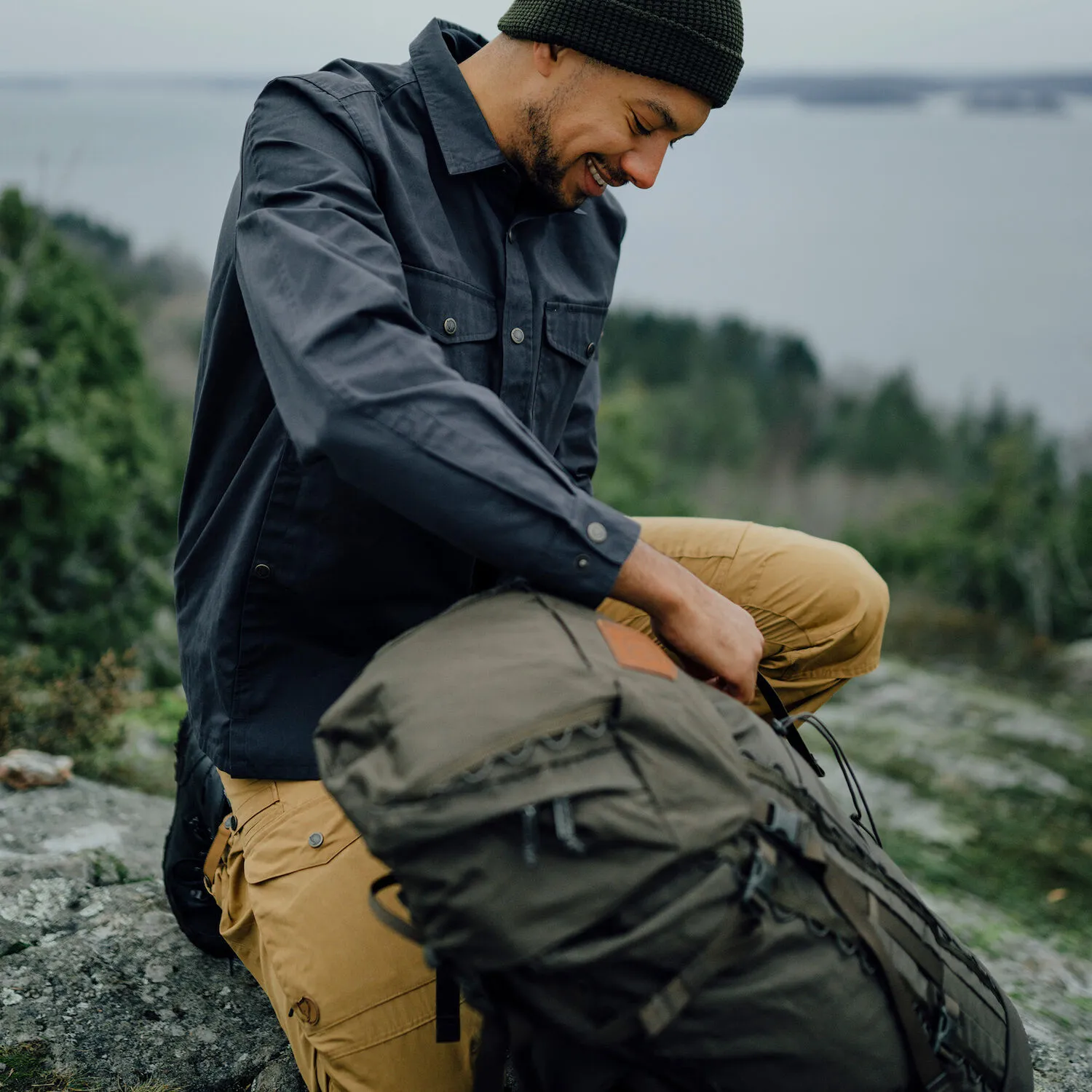 Fjällräven Men&#x27;s Vidda Pro Trousers (2022) Dark Olive | Buy Fjällräven Men&#x27;s Vidda Pro Trousers (2022) Dark Olive here | Outnorth